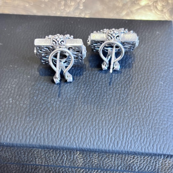 Sarda Sterling Silver earrings made in Bali. Exquisite workmanship - Picture 3 of 4